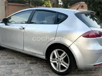 Usado Seat Leon Ecomotive 105 CV (77 kW) 2010 Gris / plata Utilitario