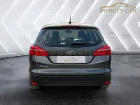 Usado Ford Focus Business Edition 125 CV (91 kW) 2017 Gris / plata Familiar