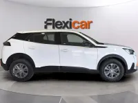 Usado Peugeot 2008 Active 110 CV (80 kW) 2022 Blanco SUV
