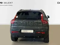 Usado Volvo XC40 Plus 163 CV (119 kW) 2025 Gris / plata SUV
