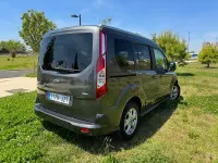 Usado Ford Tourneo Connect Titanium 100 CV (73 kW) 2017 Gris / plata Monovolumen