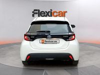 Usado Toyota Yaris Hybrid Business Edition 116 CV (85 kW) 2022 Azul Berlina