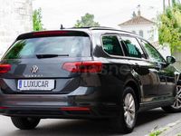 Usado VW Passat Business 122 CV (89 kW) 2021 Gris / plata Familiar