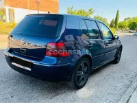 Usado VW Golf IV 110 CV (80 kW) 2001 Azul Berlina