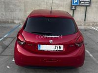 Usado Peugeot 208 Active 82 CV (60 kW) 2017 Granate Utilitario