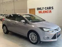 Usado Ford Focus Titanium 115 CV (84 kW) 2012 Gris / plata Berlina