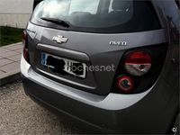 Usado Chevrolet Aveo LT 100 CV (73 kW) 2011 Gris / plata Berlina