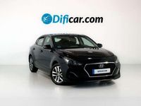 Usado Hyundai i30 121 CV (88 kW) 2019 Negro Berlina