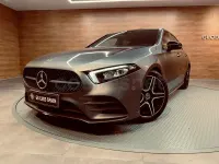 Usado Mercedes A180 136 CV (100 kW) 2019 Gris / plata Berlina