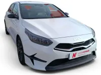 Usado Kia Ceed Style 101 CV (74 kW) 2025 Blanco Utilitario