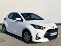 Usado Toyota Yaris Hybrid Business Edition 116 CV (85 kW) 2024 Blanco Berlina