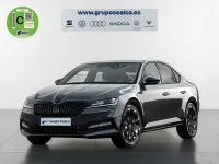 Usado Skoda Superb SportLine 150 CV (110 kW) 2022 Gris Berlina