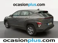 Usado Hyundai Kona 100 CV (73 kW) 2025 Gris SUV