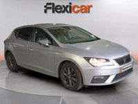 Usado Seat Leon Style 130 CV (95 kW) 2020 Gris Berlina