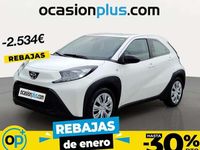 Usado Toyota Aygo Play 72 CV (52 kW) 2023 Blanco Utilitario