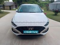 Usado Hyundai i30 110 CV (80 kW) 2021 Blanco Berlina