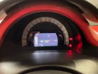 Usado Renault Twingo Techno 59 kW (81 CV) 2023 Rojo Utilitario