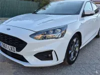 Usado Ford Focus ST-Line 125 CV (91 kW) 2020 Blanco Berlina