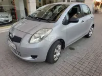 Usado Toyota Yaris Active 69 CV (50 kW) 2009 Gris / plata Utilitario