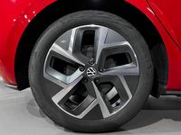 Usado VW ID.3 Pro 150 kW (204 CV) 2024 Rojo intenso metalizado con techo negro Utilitario