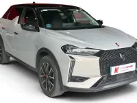Usado DS Automobiles DS3 Crossback Performance 131 CV (96 kW) 2023 Gris / plata SUV