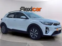 Usado Kia Stonic 84 CV (61 kW) 2022 Blanco SUV