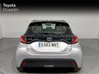 Usado Toyota Yaris Hybrid Active 116 CV (85 kW) 2024 Gris / plata Berlina