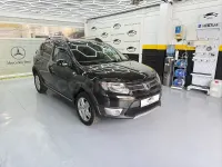 Usado Dacia Sandero Stepway 90 CV (66 kW) 2014 Negro Berlina
