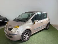 Usado Renault Modus Dynamique 80 CV (58 kW) 2005 Marrón Monovolumen