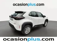 Usado Toyota Yaris Cross Business Edition 116 CV (85 kW) 2024 Blanco SUV