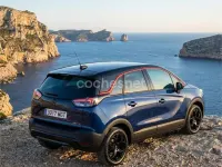 Usado Opel Crossland X GS Line 130 CV (95 kW) 2023 Azul SUV