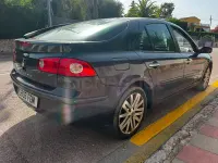 Usado Renault Laguna III Dynamique 150 CV (110 kW) 2007 Negro Berlina