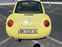 Usado VW New Beetle 115 CV (84 kW) 1999 Amarillo Utilitario