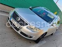 Usado VW Passat Advance 140 CV (102 kW) 2006 Gris / plata Familiar