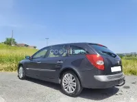 Usado Renault Laguna II 130 CV (95 kW) 2006 Azul Familiar