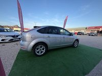 Usado Ford Focus Trend 109 CV (80 kW) 2008 Gris / plata Berlina
