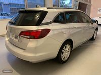 Usado Opel Astra Dynamic 110 CV (80 kW) 2016 Plateado Familiar