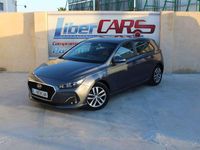 Usado Hyundai i30 120 CV (88 kW) 2019 Gris Utilitario
