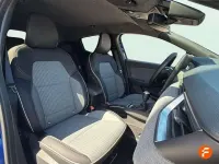 Käytetty Renault Clio V Techno 101 HP (74 kW) 2025 Sininen Sedan