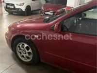 Usado Seat Leon Sport 110 CV (80 kW) 2001 Rojo Utilitario