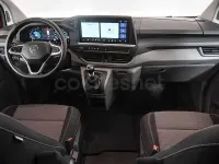 Usado VW Caravelle 110 CV (80 kW) 2025 Rojo Van