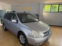 Usado Kia Carnival Active 195 CV (143 kW) 2010 Gris / plata Monovolumen