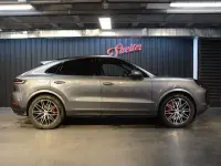 Usado Porsche Cayenne 519 CV (381 kW) 2024 Gris / plata SUV