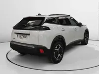 Usado Peugeot 2008 Allure 100 CV (73 kW) 2024 Blanco SUV