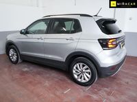 Usado VW T-Cross Advance 110 CV (80 kW) 2022 Gris plata SUV