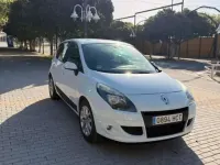 Usado Renault Scenic E-Tech 90 CV (66 kW) 2011 Blanco Monovolumen