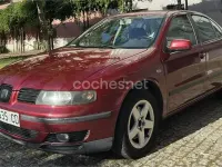 Usado Seat Toledo Sport 110 CV (80 kW) 1999 Granate Berlina
