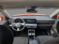 Usado Hyundai Kona Blackline 141 CV (103 kW) 2024 Naranja soultronic (techo negro) SUV