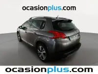 Usado Peugeot 2008 Allure 120 CV (88 kW) 2015 Gris SUV