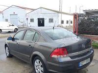 Usado Opel Astra Sport 110 CV (80 kW) 2010 Marrón Berlina